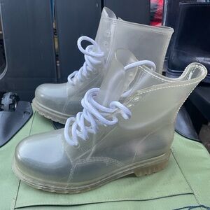 Transparent Clear Lug Sole Ankle Boots | Women's Sz7